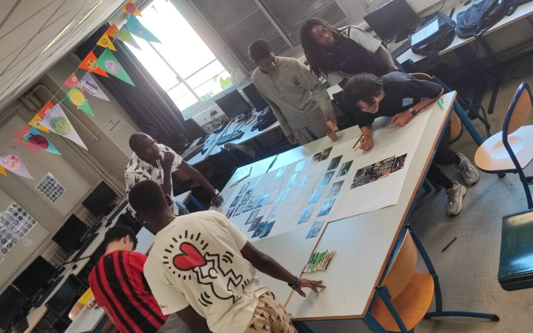 Les élèves de terminale explorent les enjeux climatiques avec la Fresque du Climat